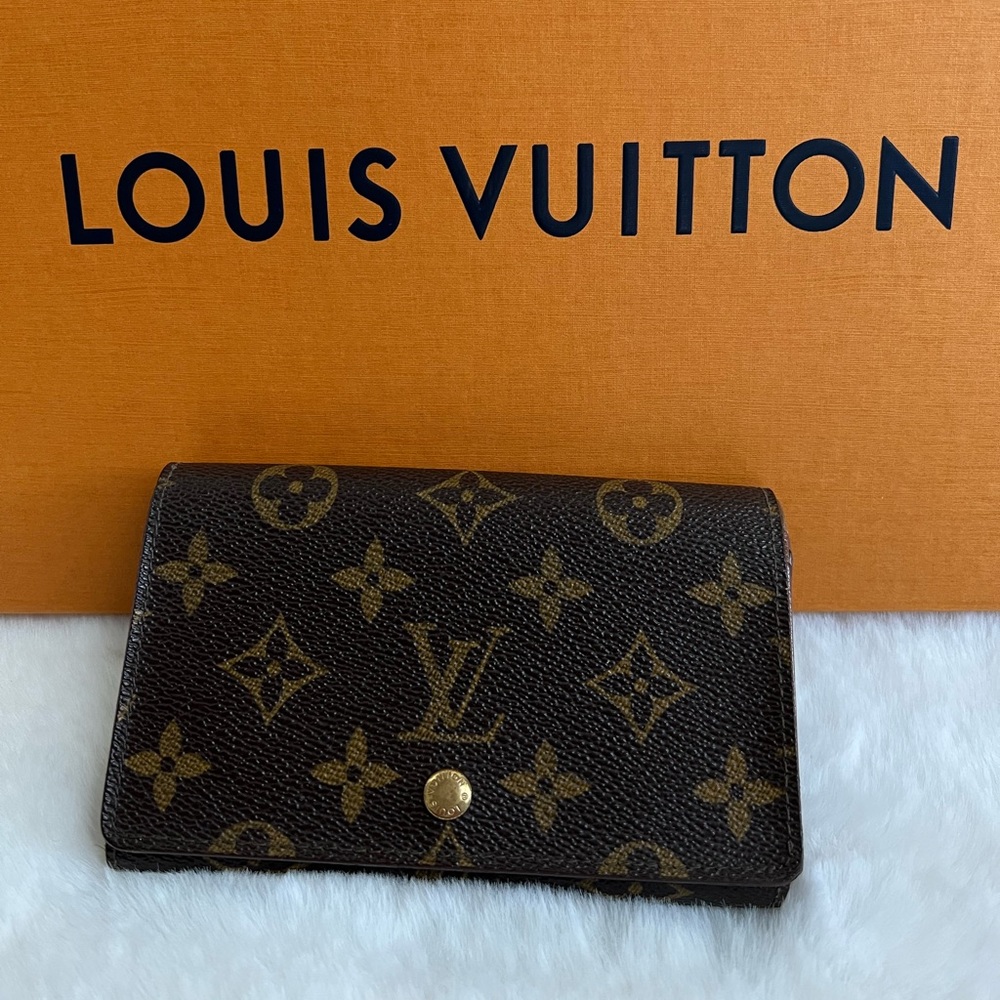 Authentic Louis Vuitton Bifold Tressor Compact Wallet